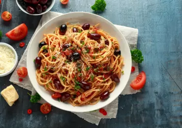 Olive, Capers and Fish Spaghetti