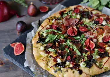 Prosciutto, Fig and Gorgonzola Pizza